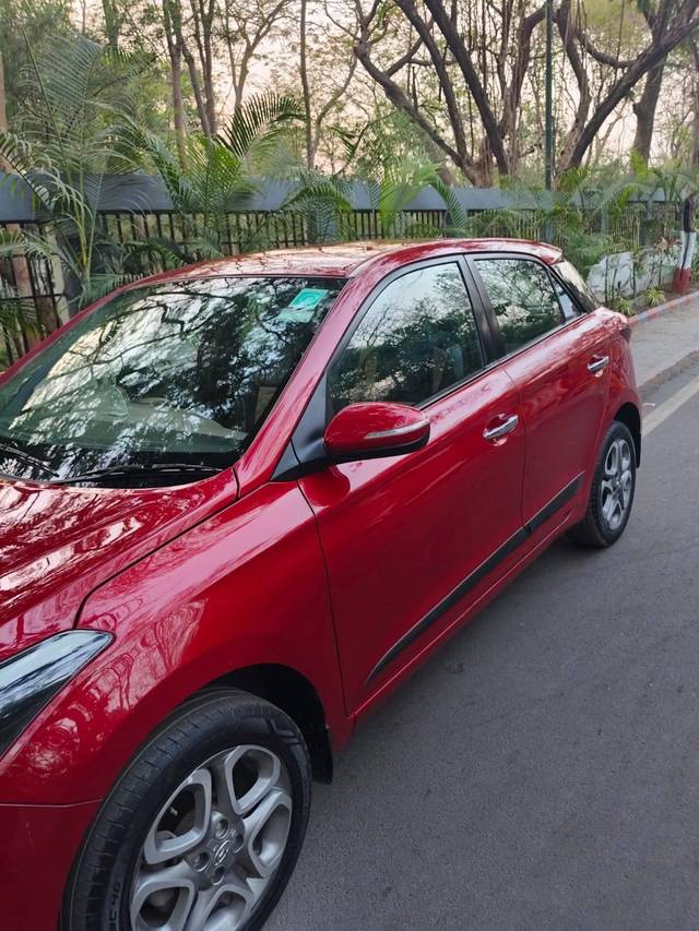 https://images10.gaadi.com/usedcar_image/4634360/original/processed_4cca8ef390615a4a77a69f608ed4c4cb.jpg?imwidth=6400
