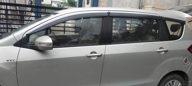 https://images10.gaadi.com/usedcar_image/4634404/original/processed_0deba334-2d4c-4ee1-9d0a-42c69b053df3.jpg?imwidth=6402