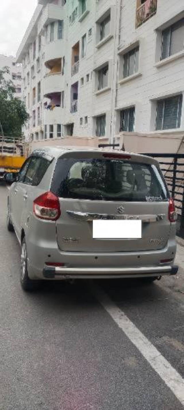 https://images10.gaadi.com/usedcar_image/4634404/original/processed_4185aace-d5d2-4458-91fd-057ac5668316.jpg?imwidth=6401