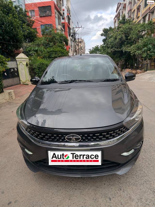 https://images10.gaadi.com/usedcar_image/4634419/original/e94337b84e875cf01cd25eecc48d735b.jpg?imwidth=6400