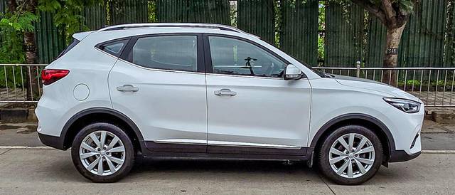 https://images10.gaadi.com/usedcar_image/4634420/original/processed_0d78dac41f1c4eee0fd5c64de662d3ff.jpg?imwidth=6401