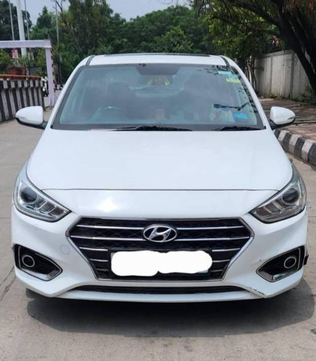 https://images10.gaadi.com/usedcar_image/4634422/original/processed_ffb00336f87431357090c5785bf1c240.jpg?imwidth=6400