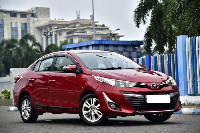 https://images10.gaadi.com/usedcar_image/4634444/original/processed_1cfe6df5df763ae97d6af324fe86d2d0.jpg?imwidth=6400