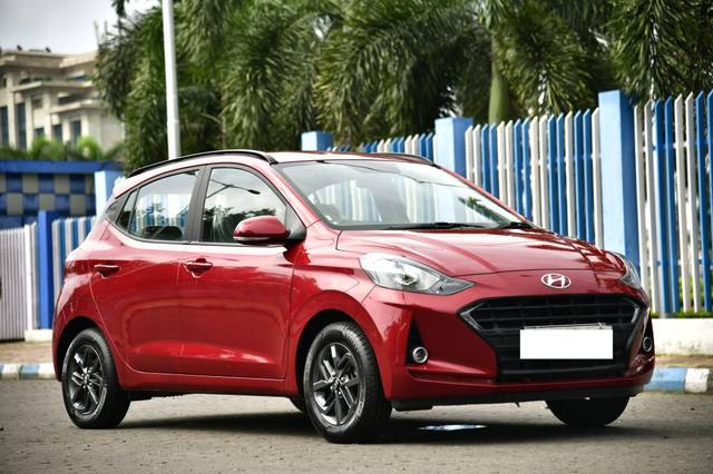https://images10.gaadi.com/usedcar_image/4634469/original/processed_dd1938c3107110a652d9216b801f073a.jpg?imwidth=6400