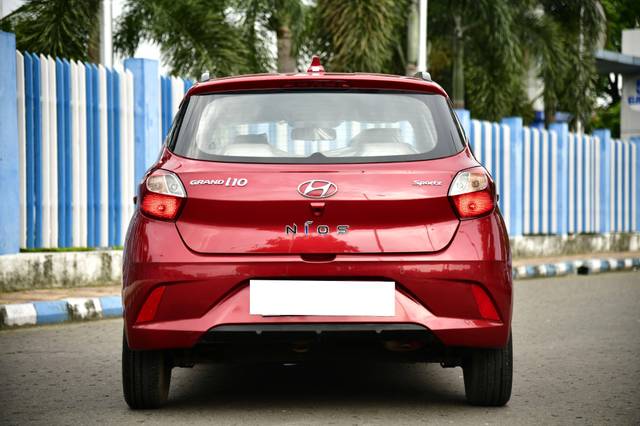 https://images10.gaadi.com/usedcar_image/4634469/original/processed_eb775346abb91f99d66b416775f7019f.jpg?imwidth=6402