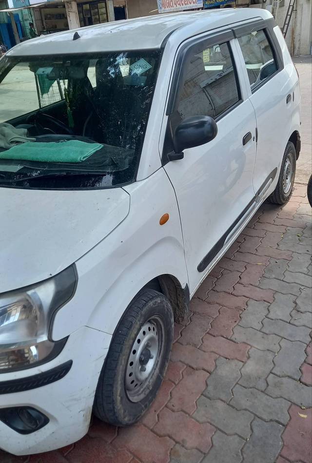 https://images10.gaadi.com/usedcar_image/4634476/original/processed_d45e1c8b-86ec-4c8c-b9be-ae44f0586c84.jpg?imwidth=6401