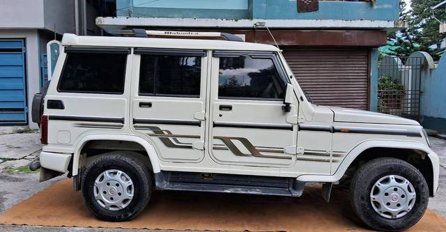 https://images10.gaadi.com/usedcar_image/4634481/original/processed_b427070a-c87d-4fed-b16c-0932186f2064.jpg?imwidth=6401