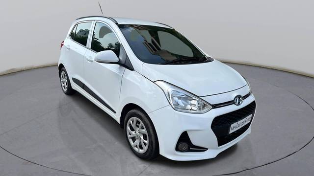 https://images10.gaadi.com/usedcar_image/4634482/original/processed_66f9dda84b77cc9bdcbcfeba5dc1cf85.jpeg?imwidth=6400