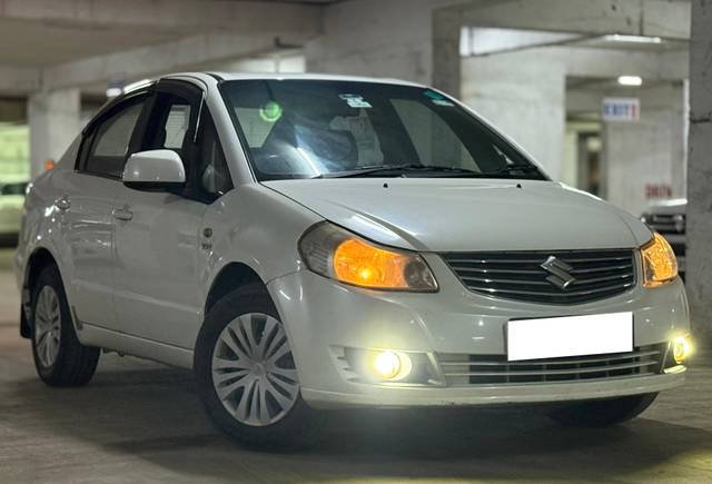 https://images10.gaadi.com/usedcar_image/4634483/original/processed_e8bc67cc4057c782fdfe149c4aeba460.jpg?imwidth=6400