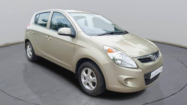 https://images10.gaadi.com/usedcar_image/4634489/original/processed_5d7eed7dd60e56b331191ebd5e67c199.jpeg?imwidth=6400