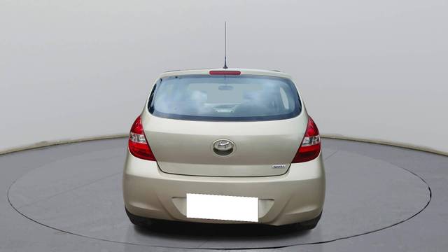 https://images10.gaadi.com/usedcar_image/4634489/original/processed_d682d870a22d9e911a969beb29291457.jpeg?imwidth=6402