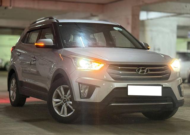 https://images10.gaadi.com/usedcar_image/4634490/original/processed_0baca80aaa6534d2ab346d973af56e0b.jpg?imwidth=6400
