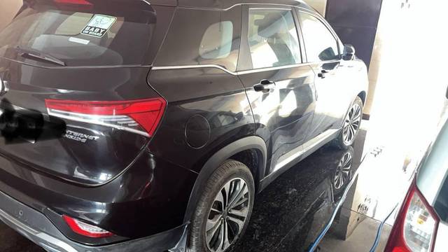 https://images10.gaadi.com/usedcar_image/4634491/original/processed_0a716c58-8471-412a-b7ef-09b2ff56604a.jpg?imwidth=6401