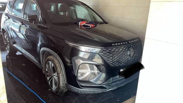https://images10.gaadi.com/usedcar_image/4634491/original/processed_50358dbf-b932-4ca0-82b2-8838d5a472f2.jpg?imwidth=6400