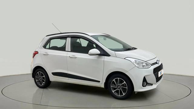 https://images10.gaadi.com/usedcar_image/4634493/original/298ba54256bc6dd71af7d8537a62f30a.jpg?imwidth=6400