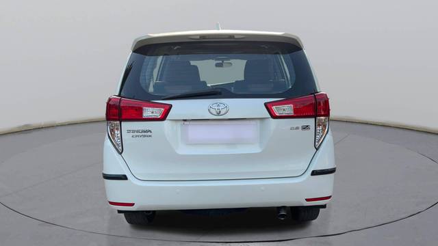 https://images10.gaadi.com/usedcar_image/4634508/original/processed_5e6a4b4c34dfd9cd694cfa35c5224ab6.jpg?imwidth=6402