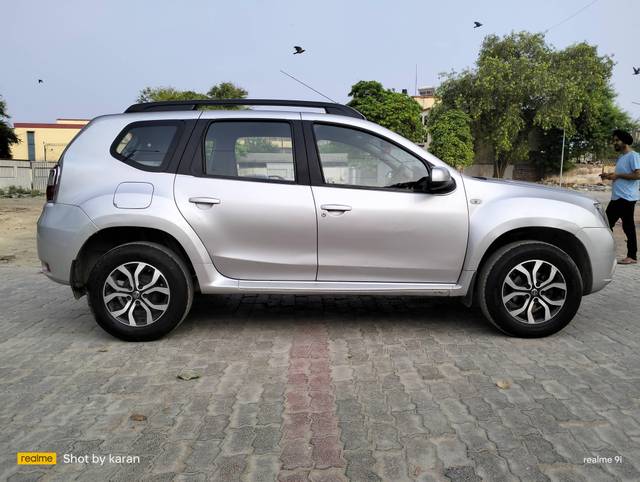 https://images10.gaadi.com/usedcar_image/4634561/original/processed_5e1aa03e0695e23b46bee9125d5415f0.jpg?imwidth=6401