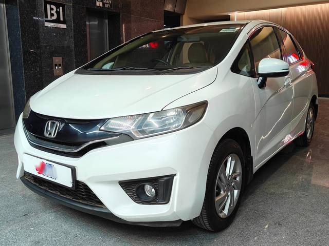 https://images10.gaadi.com/usedcar_image/4634581/original/processed_a77ab697162d9a073e0015d05a0762b7.jpg?imwidth=6401