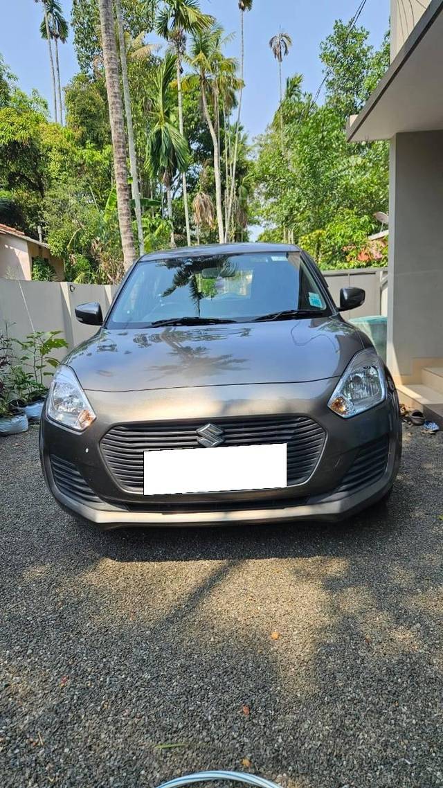 https://images10.gaadi.com/usedcar_image/4634583/original/processed_cc277e98-4915-4c72-a2c9-665a6c18c71d.jpg?imwidth=6400