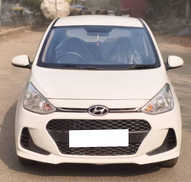 https://images10.gaadi.com/usedcar_image/4634591/original/processed_ae7317a52825bfef3ea70199c1257109.jpg?imwidth=6400