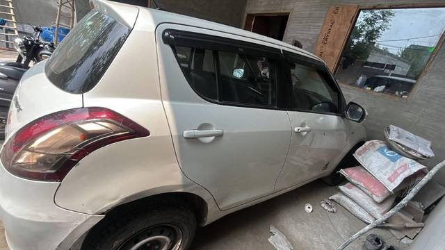 https://images10.gaadi.com/usedcar_image/4634594/original/processed_9767c24a-cf73-4af5-9466-c7ca9884f30f.jpeg?imwidth=6401
