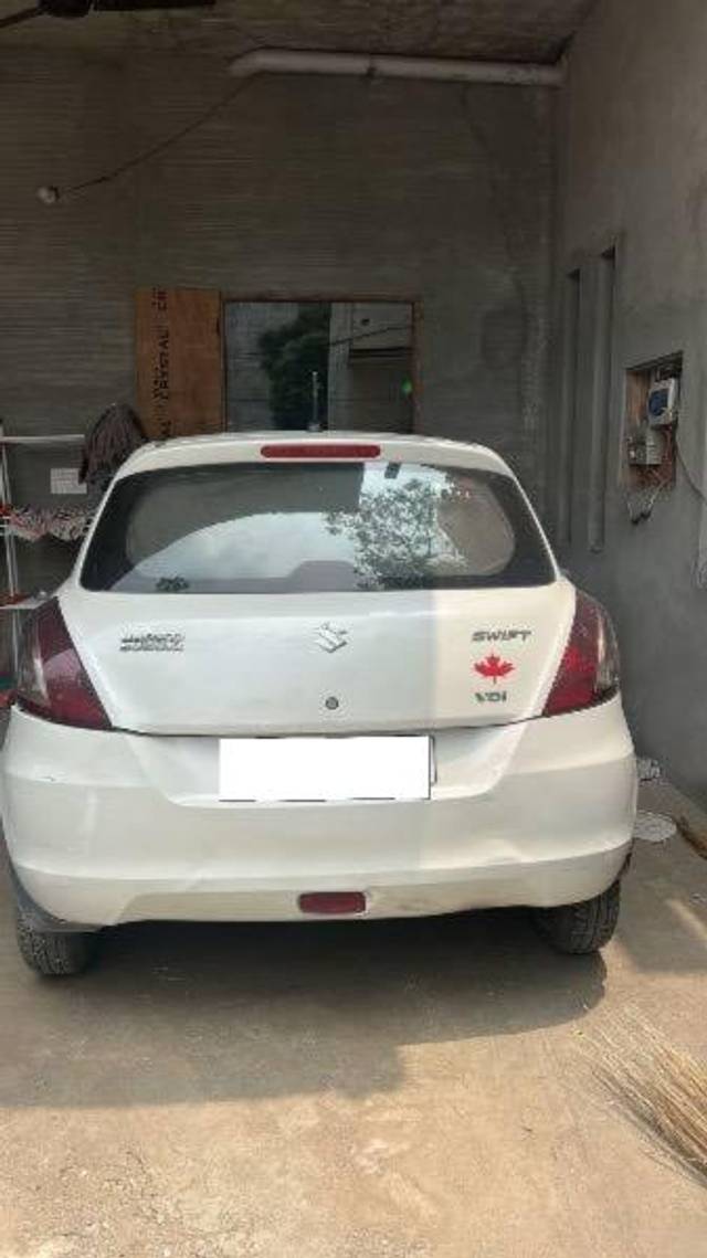 https://images10.gaadi.com/usedcar_image/4634594/original/processed_d97b084a-abb0-4558-b1fc-4843fc727fc4.jpeg?imwidth=6402