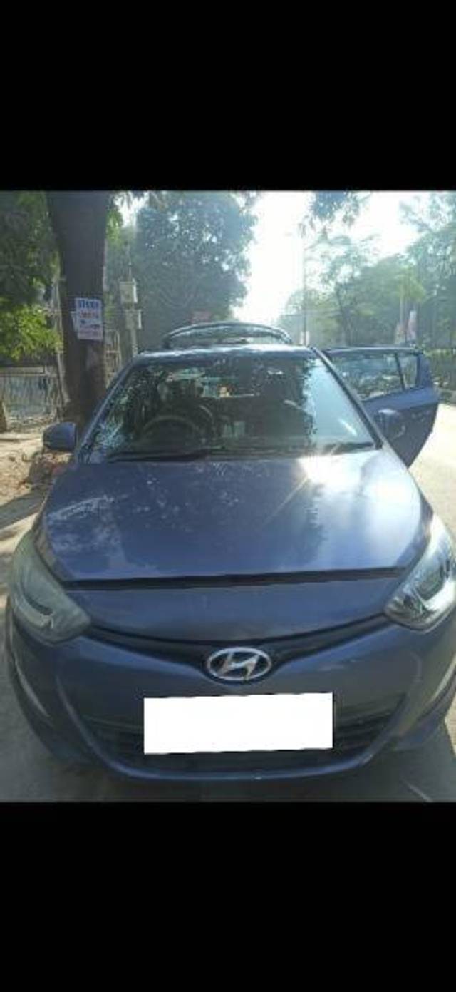 https://images10.gaadi.com/usedcar_image/4634595/original/processed_1df01890-fc65-4282-a829-99b1fd912963.jpg?imwidth=6401