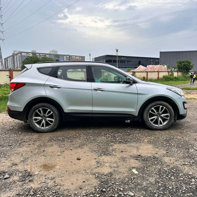 https://images10.gaadi.com/usedcar_image/4634598/original/46f1aa89c10458779b110319821fdfed.jpg?imwidth=6401