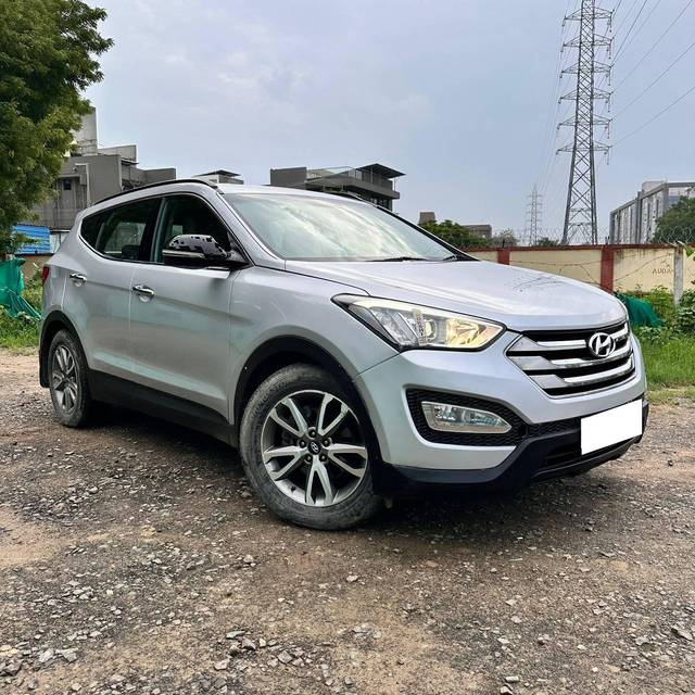 https://images10.gaadi.com/usedcar_image/4634598/original/processed_4df33c780a687756f20a59edca8400c8.jpg?imwidth=6400