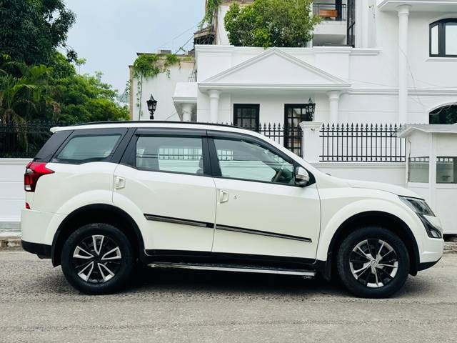 https://images10.gaadi.com/usedcar_image/4634604/original/0e47798c3b30e9b8ebe2bce48fdba0ac.jpg?imwidth=6401