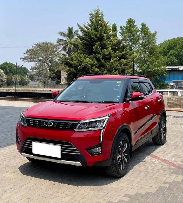 https://images10.gaadi.com/usedcar_image/4634607/original/processed_9159b2105f70824ffe7bc3120179eef8.jpg?imwidth=6402
