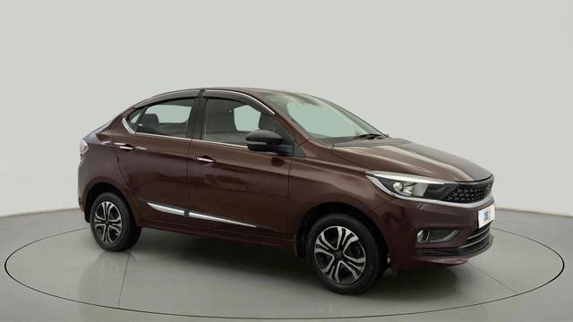 https://images10.gaadi.com/usedcar_image/4634616/original/1bb5e76e8f2673959223e2231ace2e40.jpg?imwidth=6400