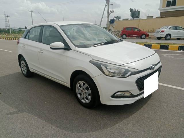 https://images10.gaadi.com/usedcar_image/4634623/original/processed_2fe9a4d077f7c037f8a152e6e981ef90.jpg?imwidth=6400