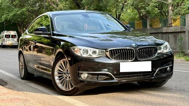 https://images10.gaadi.com/usedcar_image/4634629/original/processed_f2aab00b11147d223f800597e5a0c7ef.jpg?imwidth=6400