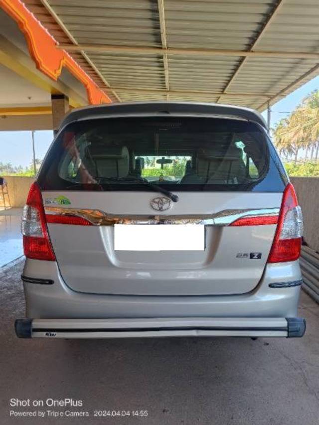 https://images10.gaadi.com/usedcar_image/4634633/original/processed_753705ec-357f-42fa-aca8-bd9188543a2c.jpg?imwidth=6402