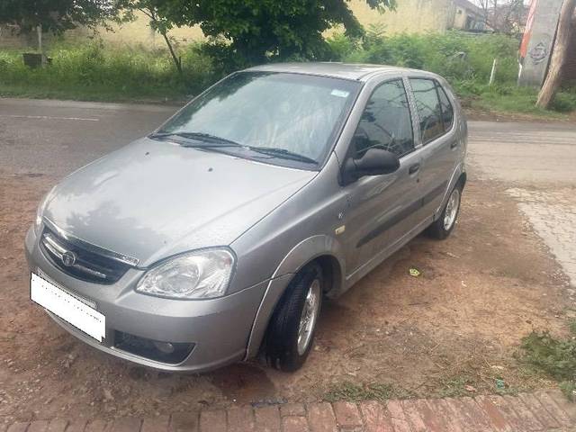 https://images10.gaadi.com/usedcar_image/4634655/original/processed_e21dca46-e5a3-4515-8fd5-243d249dd61f.jpeg?imwidth=6402