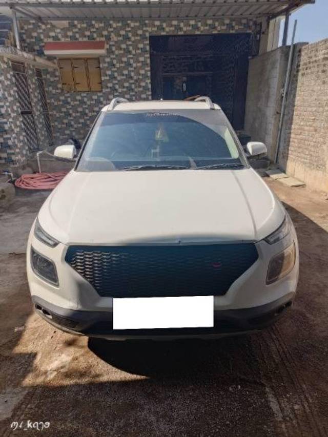 https://images10.gaadi.com/usedcar_image/4634666/original/processed_62f713c2-1cfa-4321-9936-c630112f6e25.jpg?imwidth=6400