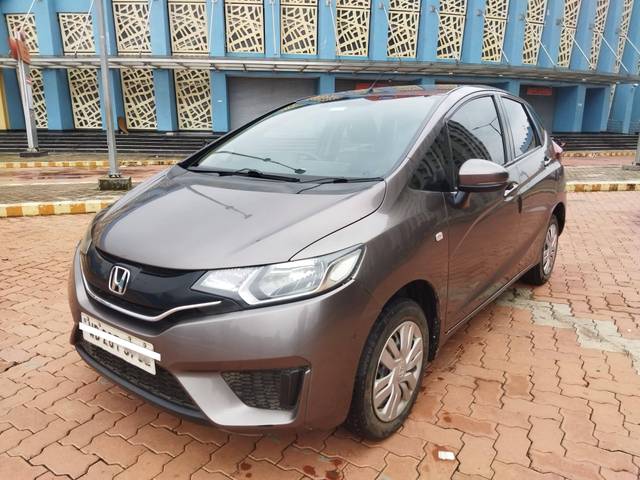 https://images10.gaadi.com/usedcar_image/4634676/original/processed_6c5ddf645814e91a3dba9aa4c2151b89.jpg?imwidth=6400