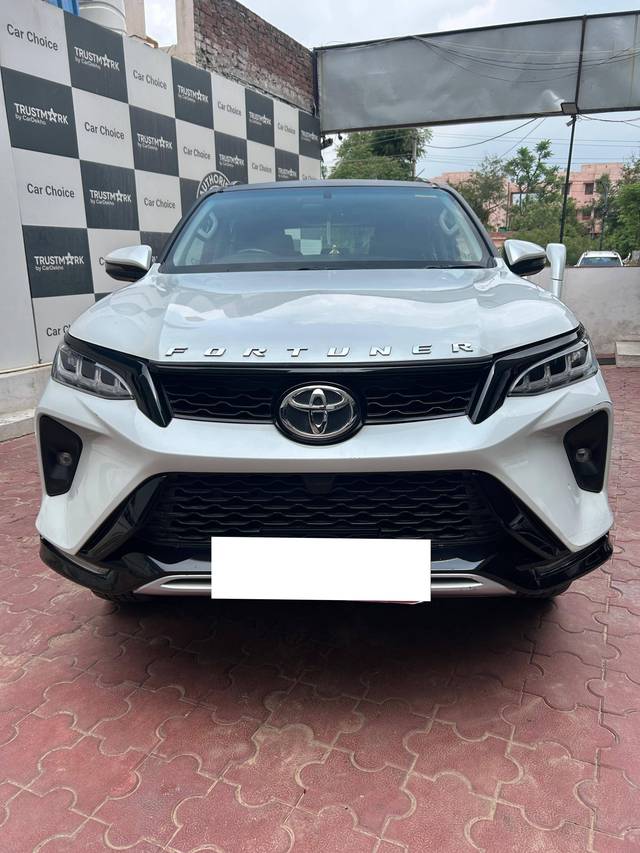 https://images10.gaadi.com/usedcar_image/4634728/original/processed_c3bd3b6b5c45075e60eaad7d3e61ef38.jpg?imwidth=6401