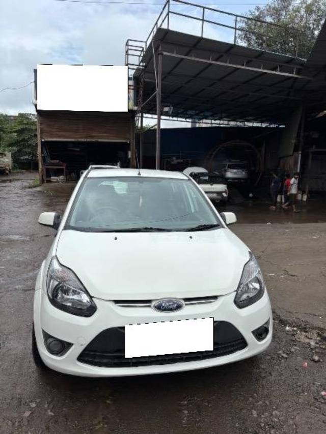 https://images10.gaadi.com/usedcar_image/4634750/original/processed_5b052a27-4161-4eaa-8923-9f8a5bfbe9c2.jpeg?imwidth=6402