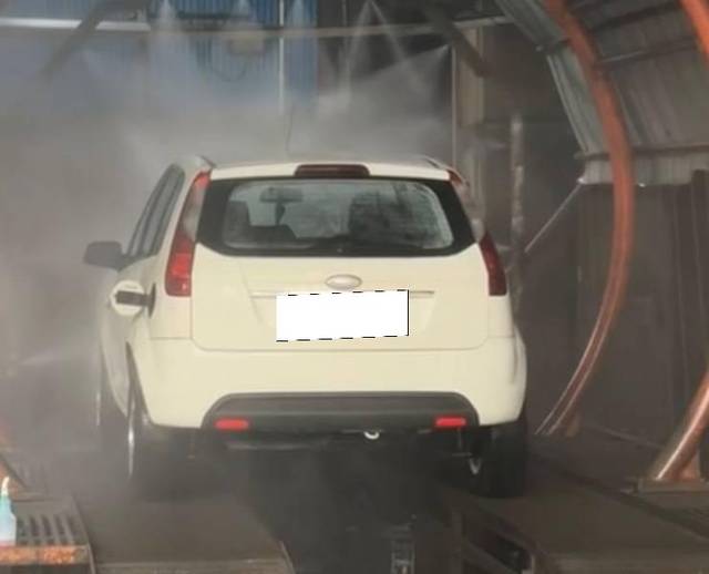 https://images10.gaadi.com/usedcar_image/4634750/original/processed_98b6ea1a-5a7a-467f-bc13-edc2453ff5c3.jpeg?imwidth=6401