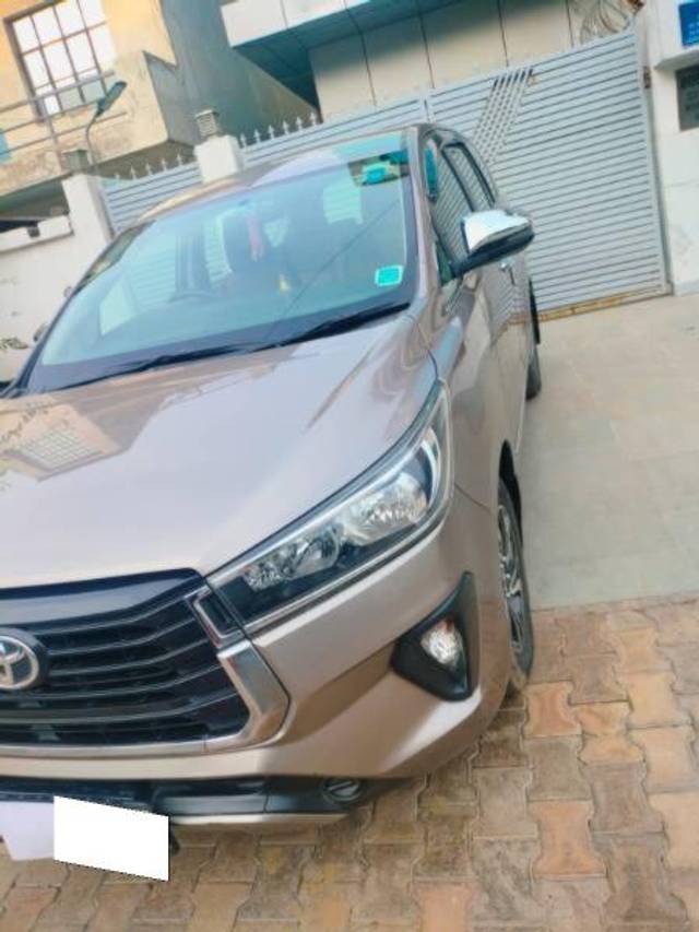 https://images10.gaadi.com/usedcar_image/4634757/original/processed_a6b651d5-b957-43f6-9a5e-cae4eaa04d33.jpg?imwidth=6402