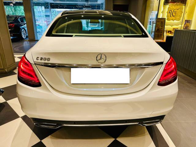 https://images10.gaadi.com/usedcar_image/4634764/original/processed_a97ea89669c4a595e0d5b8e06833464e.jpg?imwidth=6401