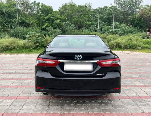https://images10.gaadi.com/usedcar_image/4634766/original/processed_ae757182cc1d23fc72431485274a935f.jpg?imwidth=6402