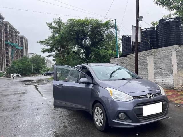 https://images10.gaadi.com/usedcar_image/4634773/original/processed_a8a30afc-306d-4ea7-af43-0ffa22f75dc3.jpeg?imwidth=6400