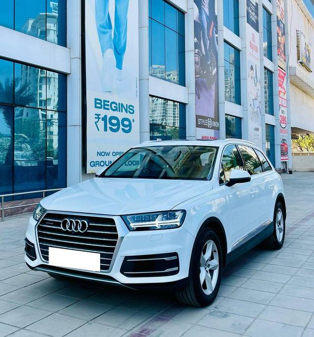 https://images10.gaadi.com/usedcar_image/4634788/original/processed_1a5eb888cd7fb2007d5ee7132a6e092a.jpg?imwidth=6402