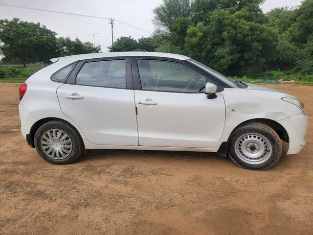 https://images10.gaadi.com/usedcar_image/4634789/original/a3debed9709d98ad2531f68ba9241246.jpg?imwidth=6401