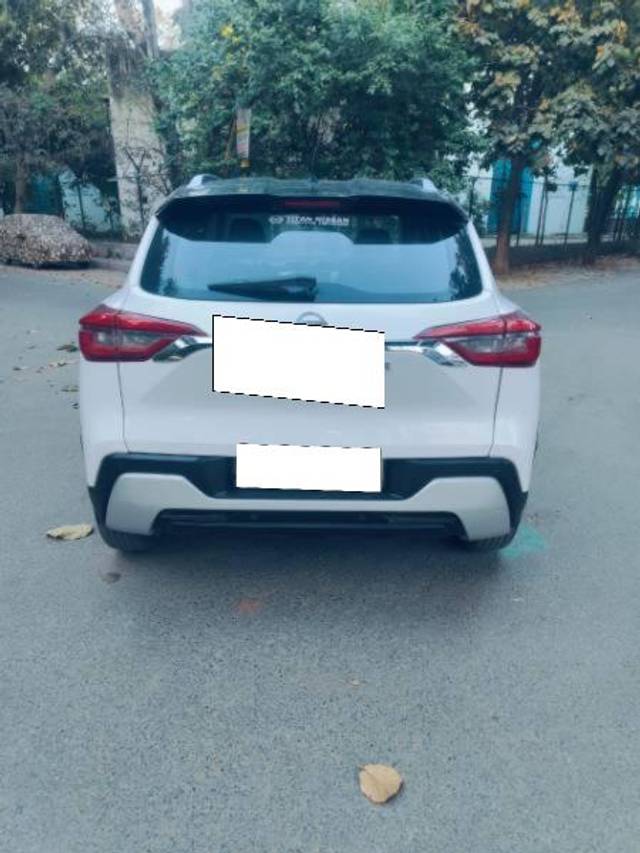 https://images10.gaadi.com/usedcar_image/4634798/original/processed_9ba7dff6-693e-490f-accd-e8153f5f22dc.jpeg?imwidth=6401