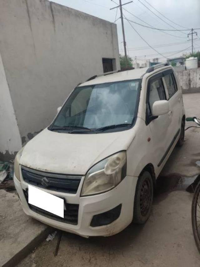 https://images10.gaadi.com/usedcar_image/4634809/original/processed_7012db04-c8b2-4820-bf60-ccbdc5fa5fca.jpeg?imwidth=6400