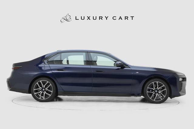 https://images10.gaadi.com/usedcar_image/4634813/original/processed_1a8bbd30e3021dfebd4c46cdcbacc958.jpg?imwidth=6401